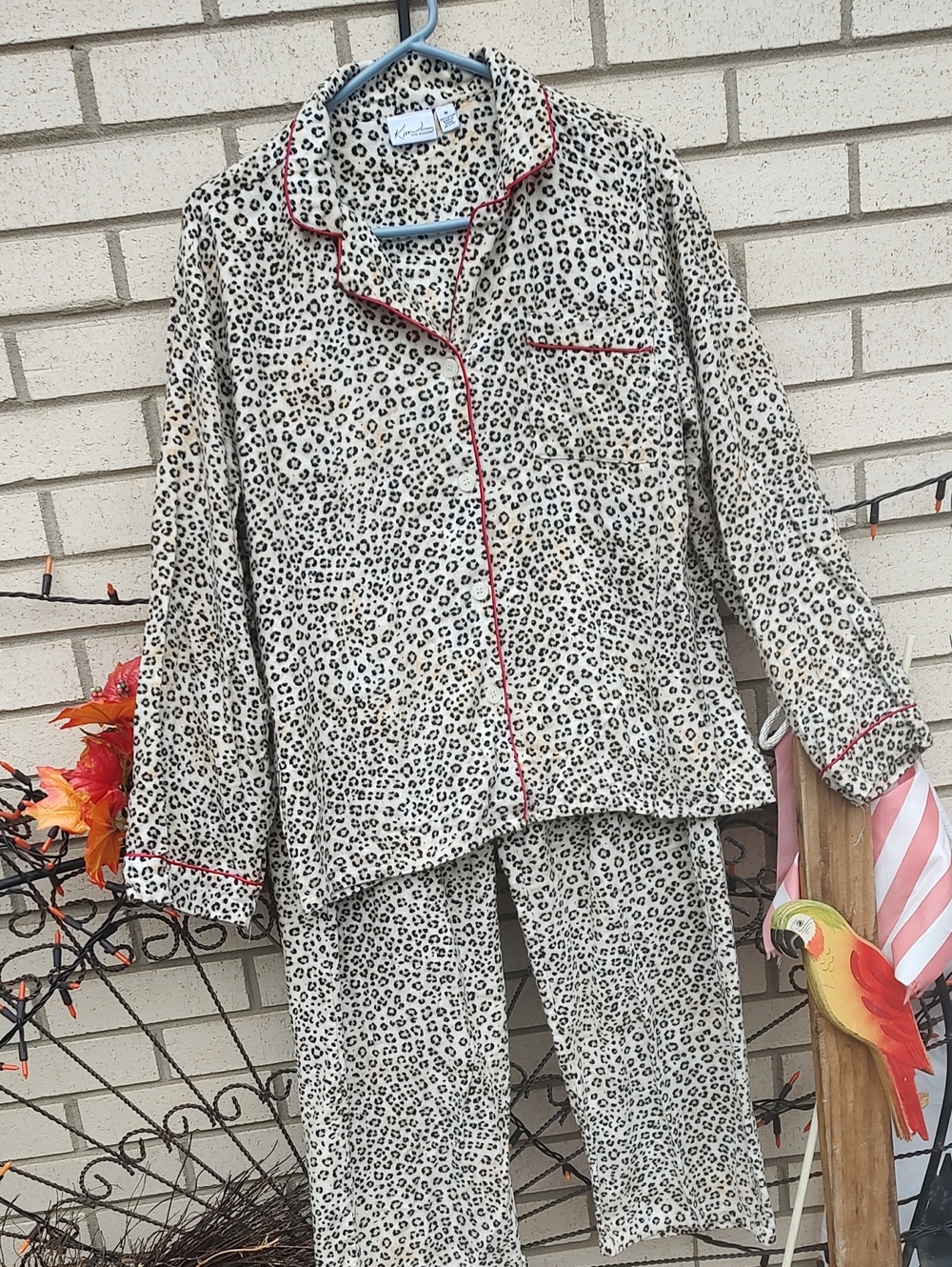 🐆 🐆 Pjs- Beige/Black